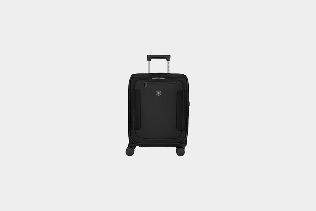 Victorinox Werks Traveler 7.0 Global Carry-On
