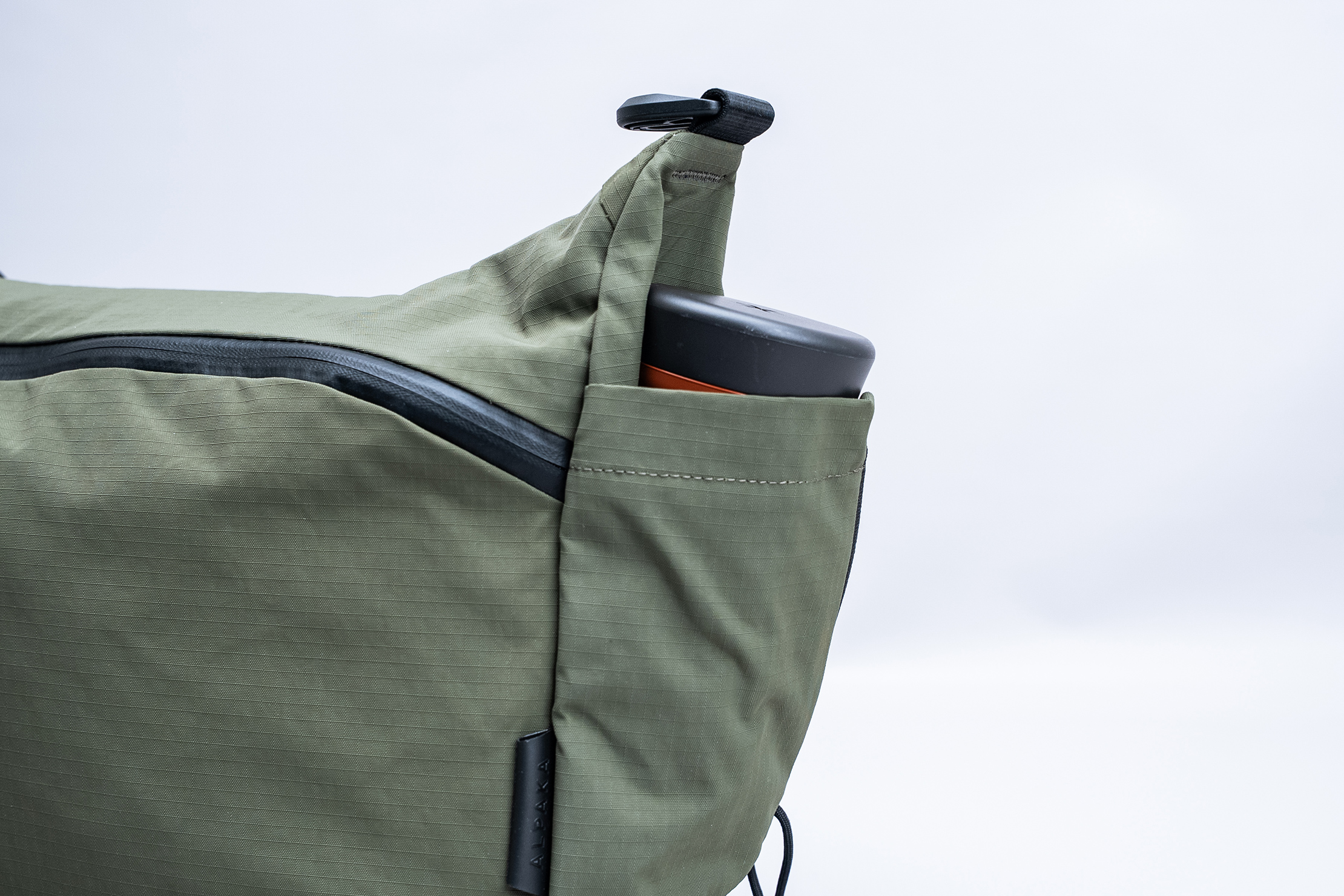 ALPAKA Flight Satchel Water Bottle Pocket