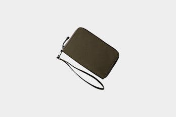 ALPAKA Zip Passport Wallet