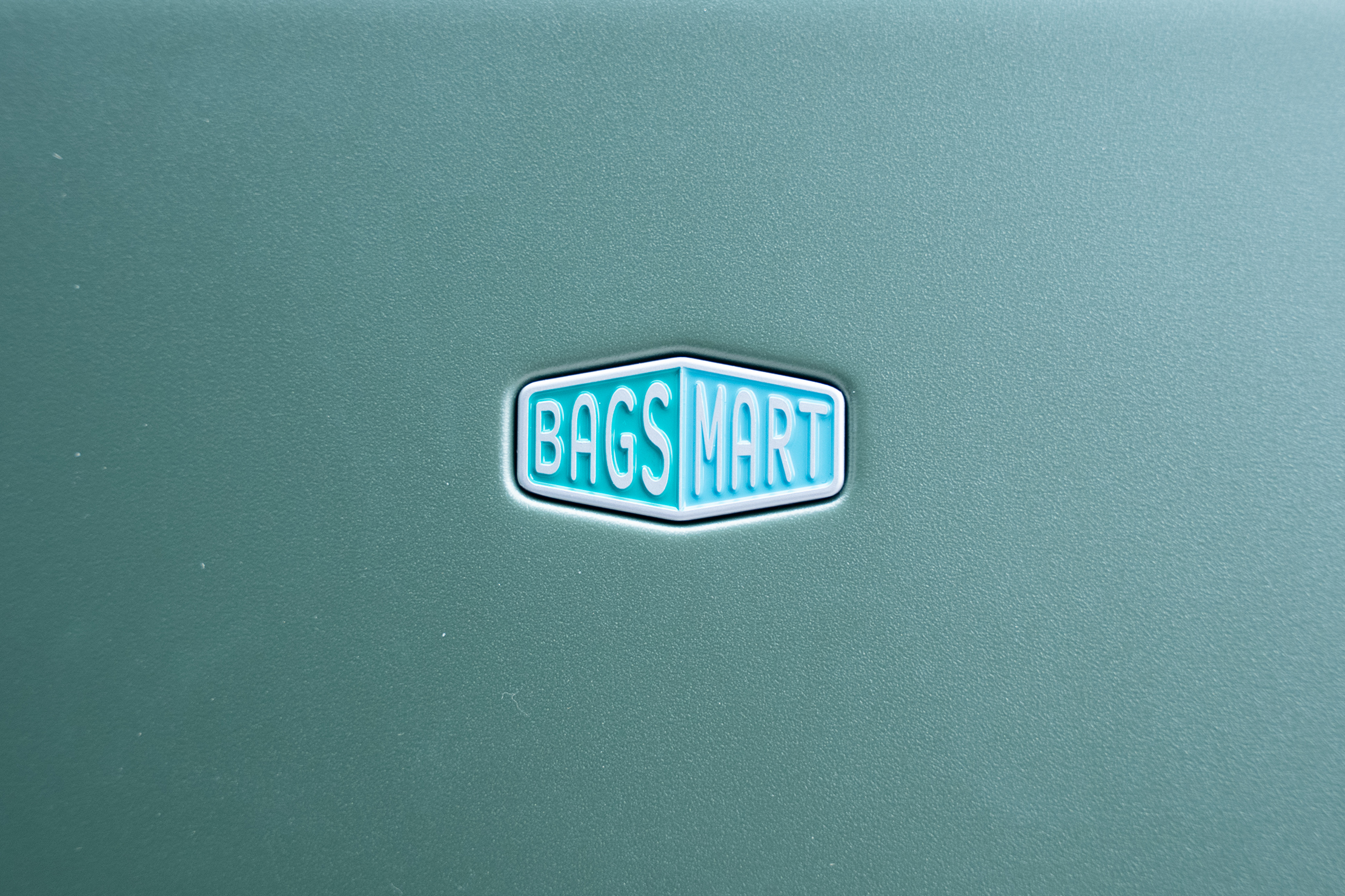 BAGSMART Getaway 19″ Carry-On Logo