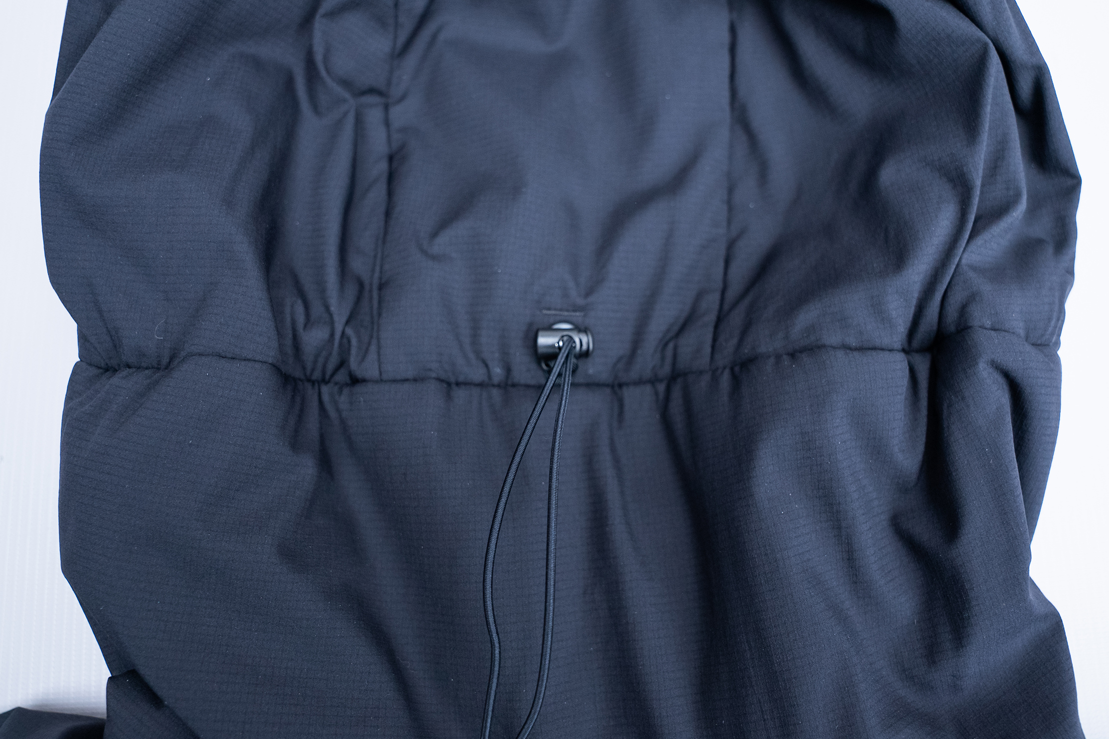 Arc'teryx Atom Hoody Cinch Closeup