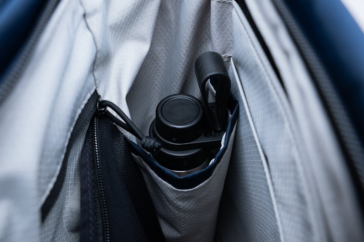 ALPAKA Flow Totepack Internal Bottle Pocket