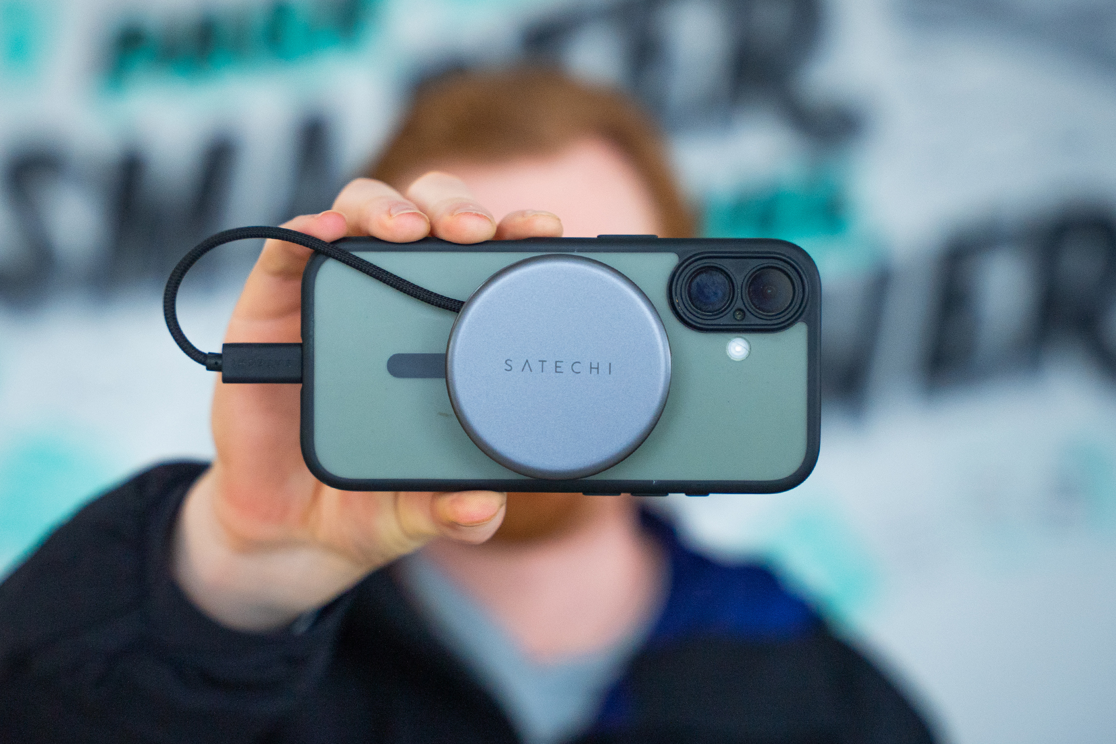 Satechi OntheGo 7-in-1 Multiport Adapter Showcase