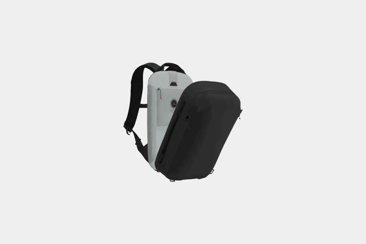 バッグ  peak Tech Backpack 20L black-15.jpg