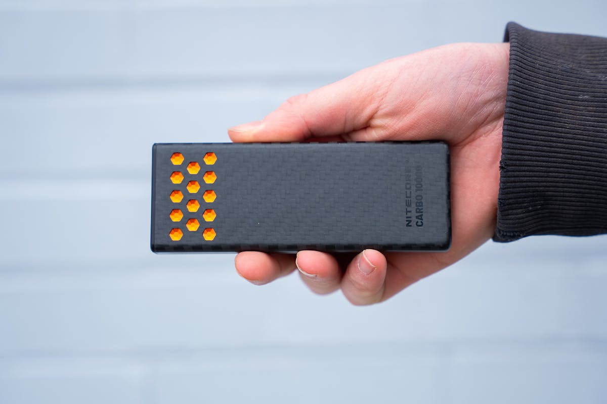 Nitecore Carbo 10000 Gen2 Showcase 1