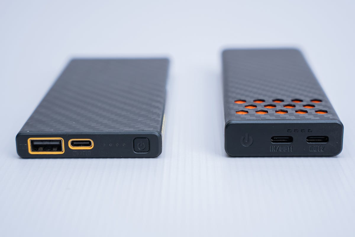 Nitecore Carbo 10000 Gen2 Comparison Ports