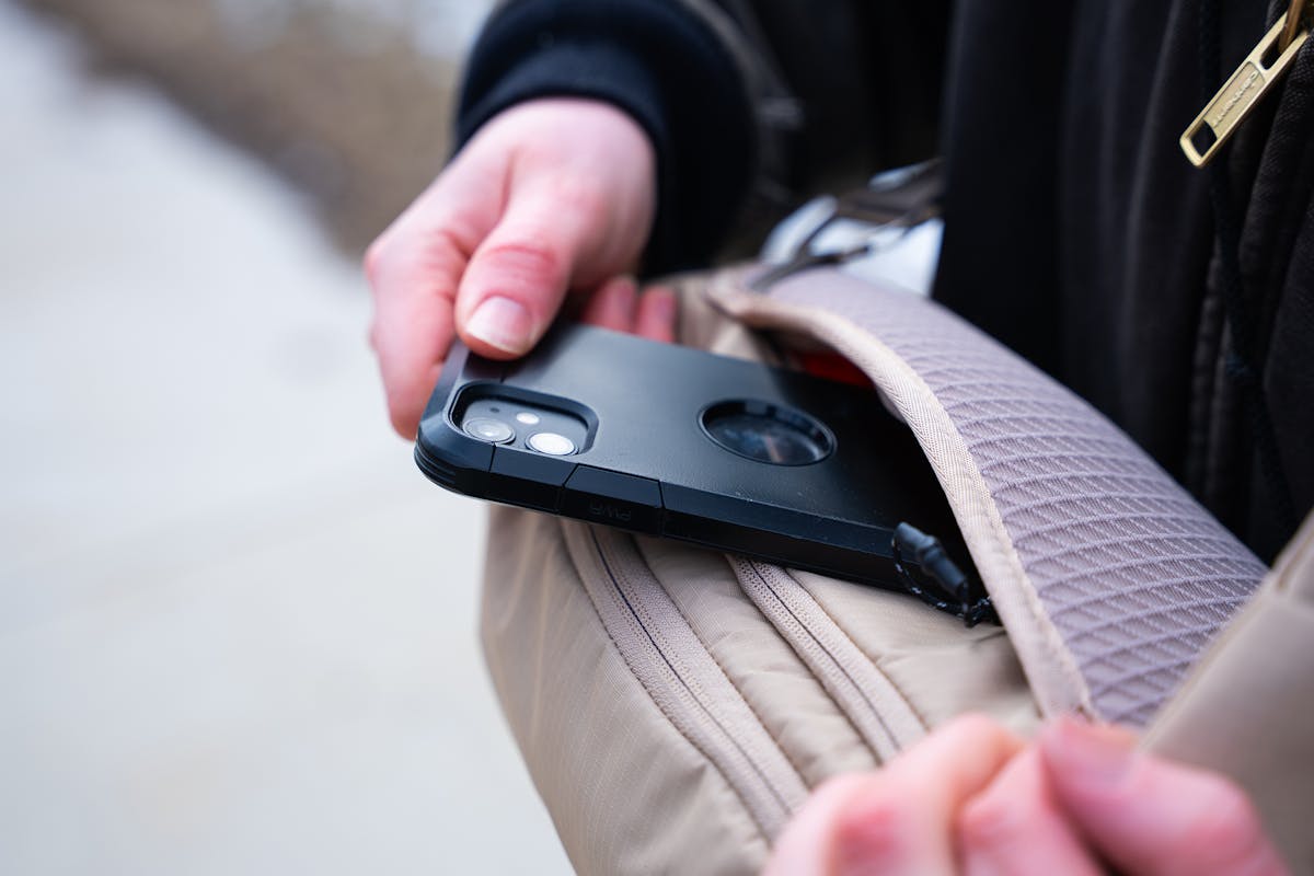 Moment Balance 7L Camera Sling Phone