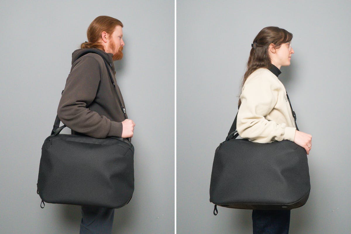 Peak Design Travel Weekender 25L Side By Side
