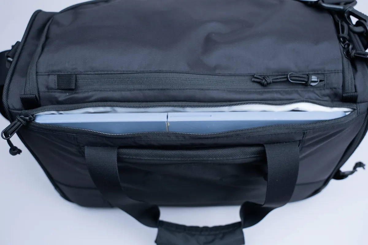 CARRYX Personal Duffel 27L Laptop