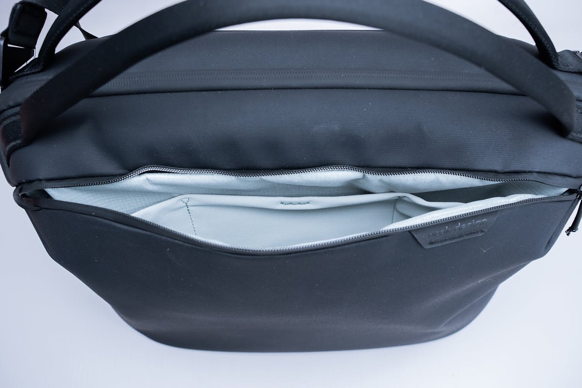 Peak Design Travel Weekender 25L Front Pocket