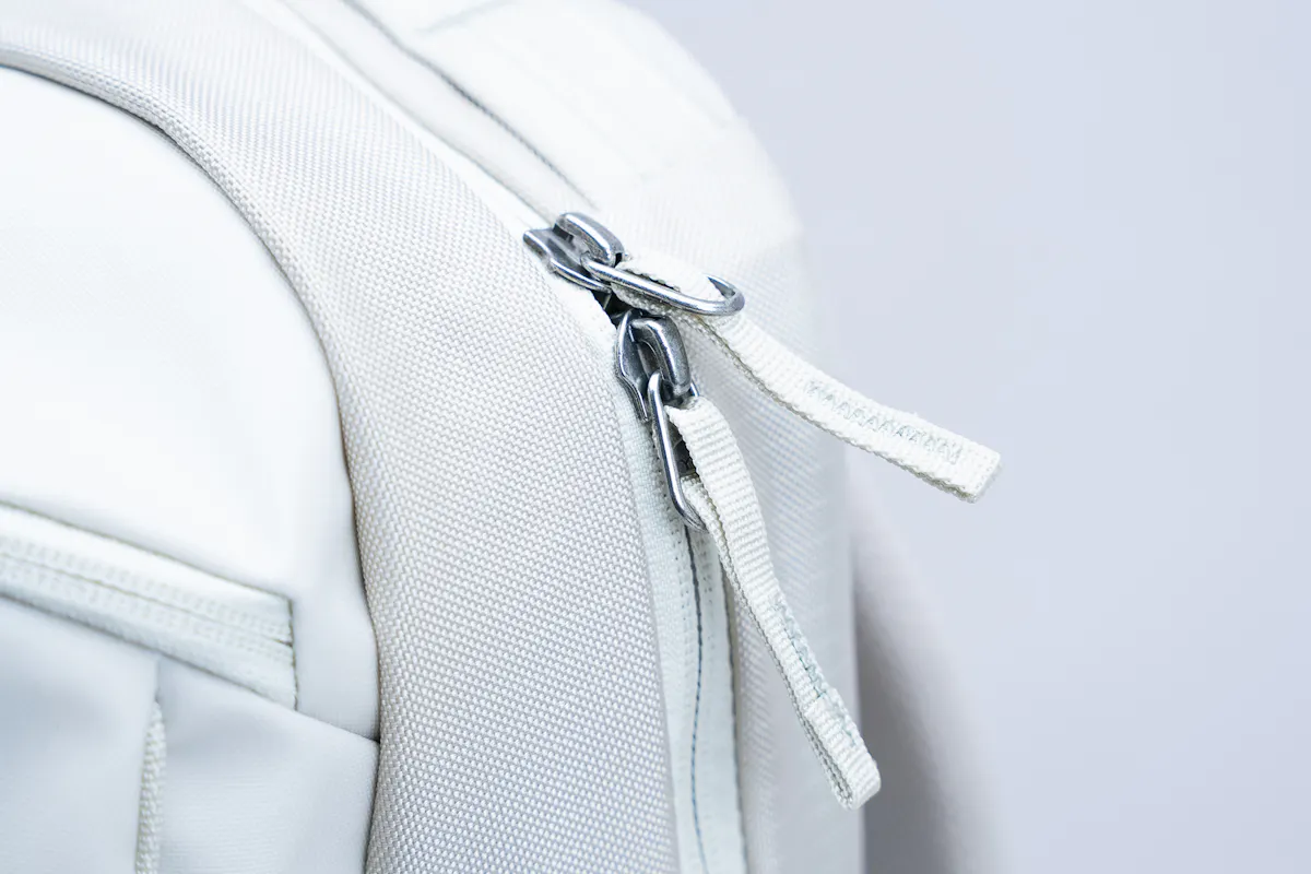 Cotopaxi Allpa 18L Daypack Zipper