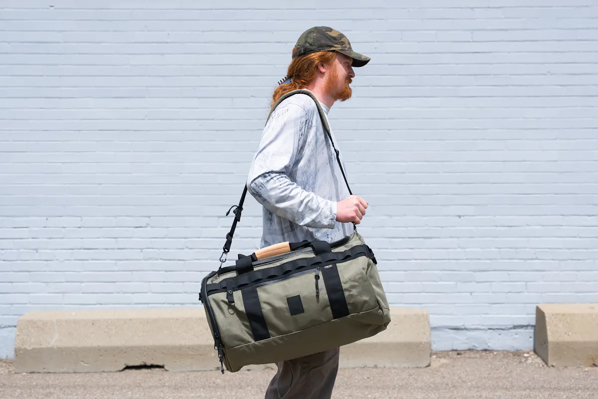 The Brown Buffalo Duffalo Shoulder Side