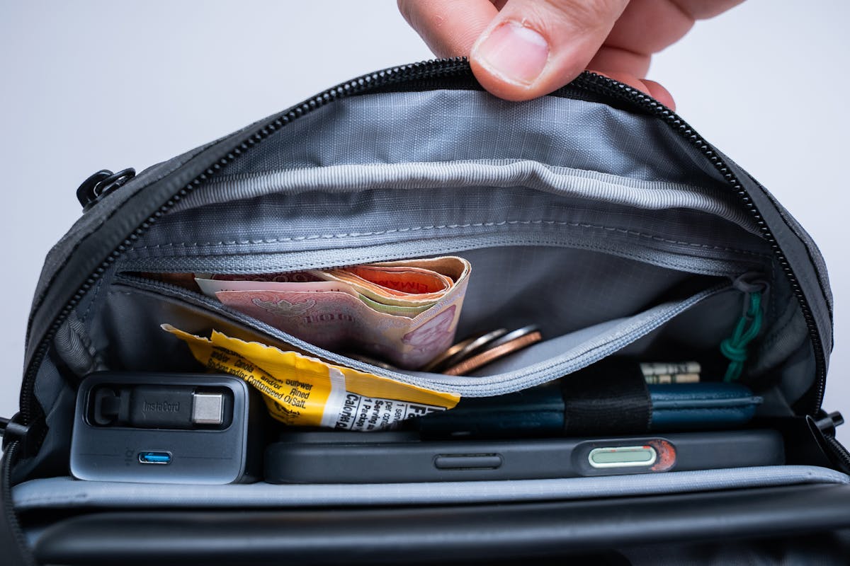 Pack Hacker x Aer Ultra Sling internal zippered pocket