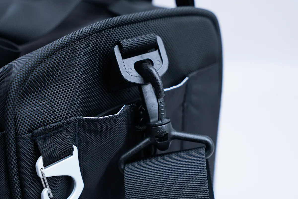 CARRYX Personal Duffel 27L Strap Buckle