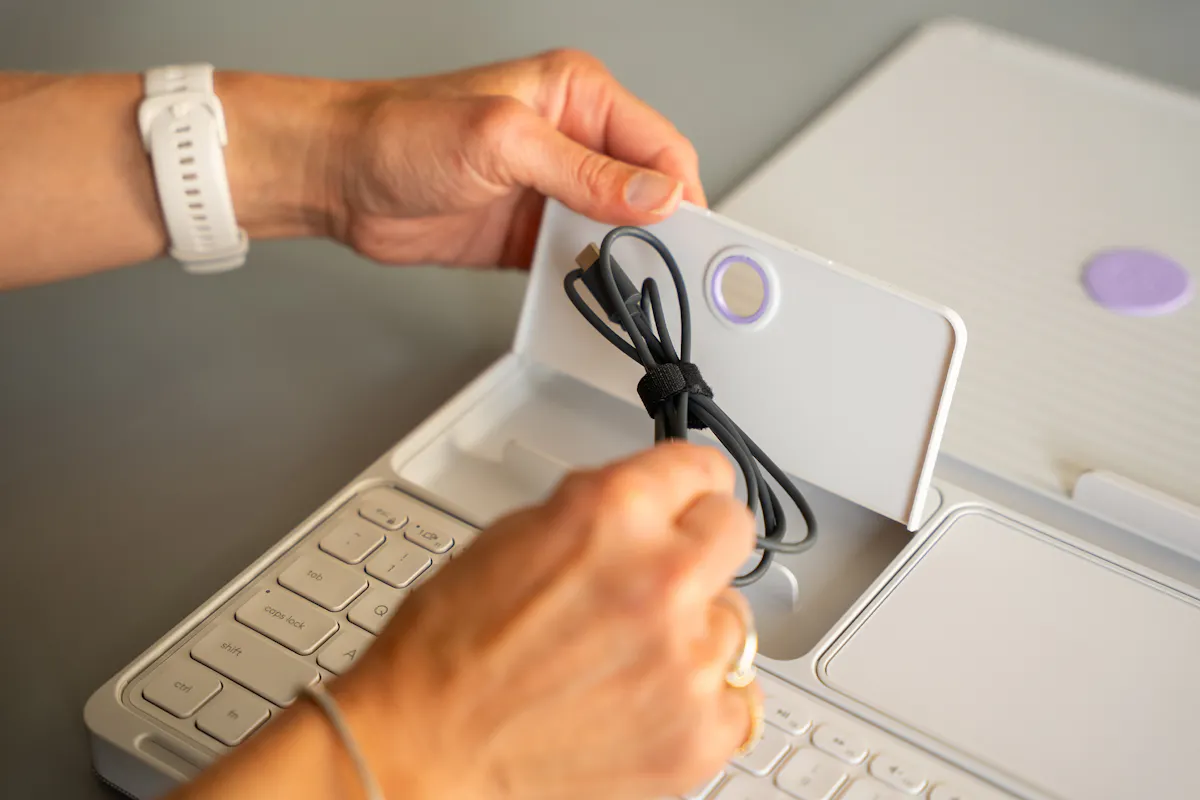 Logitech Casa Pop-Up Desk Cable