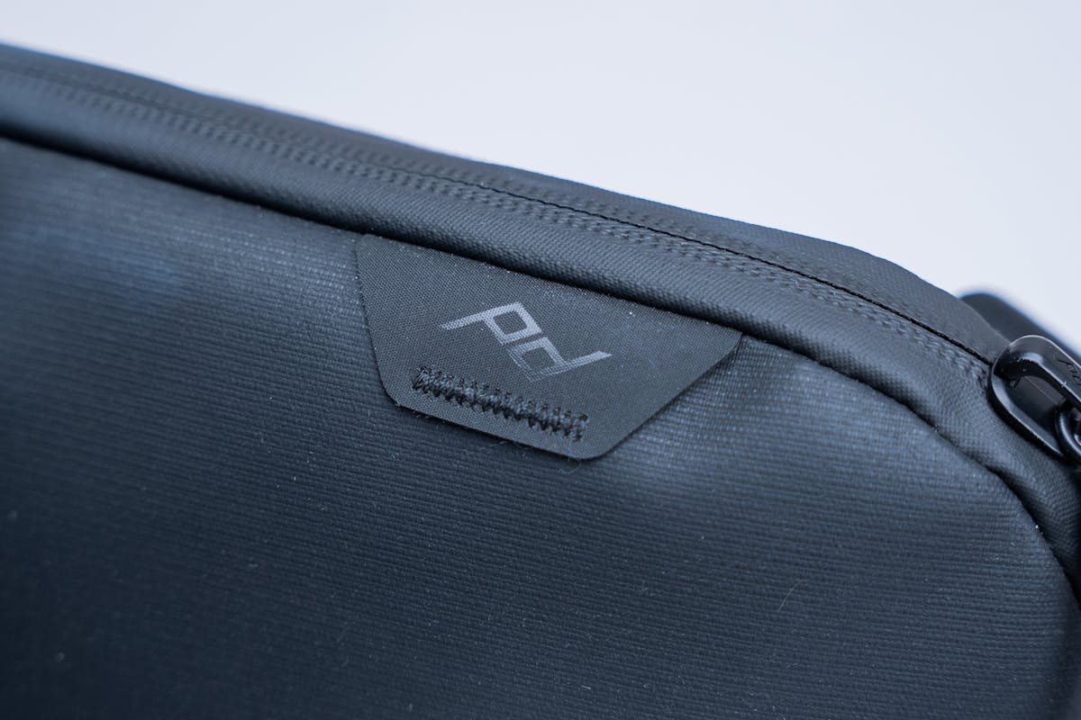 Peak Design Travel Crossbody 3L Logo