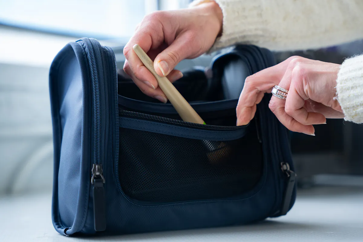 Quince Voyage Nylon Hanging Toiletry Case Front Mesh Pocket