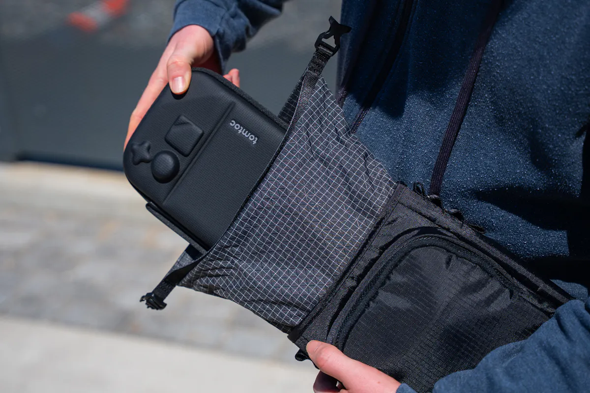 tomtoc GameOn-G50 Handheld Gaming Console Sling Console