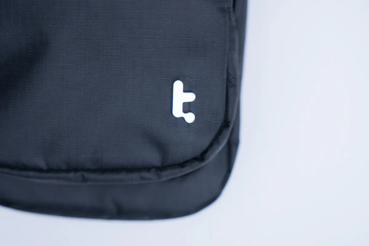 tomtoc GameOn-G50 Handheld Gaming Console Sling Logo