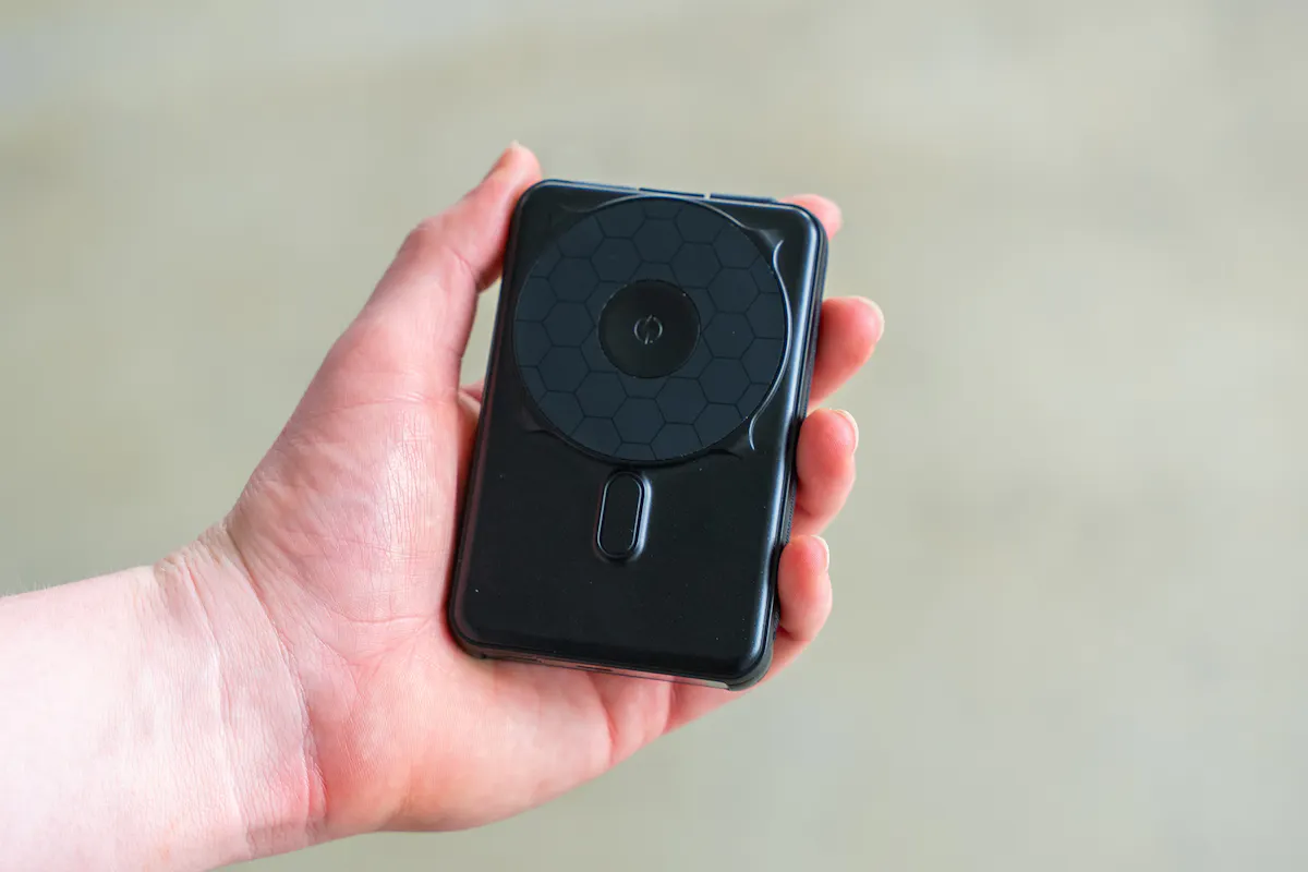 The Ridge Power Bank (10k mAh) Palm