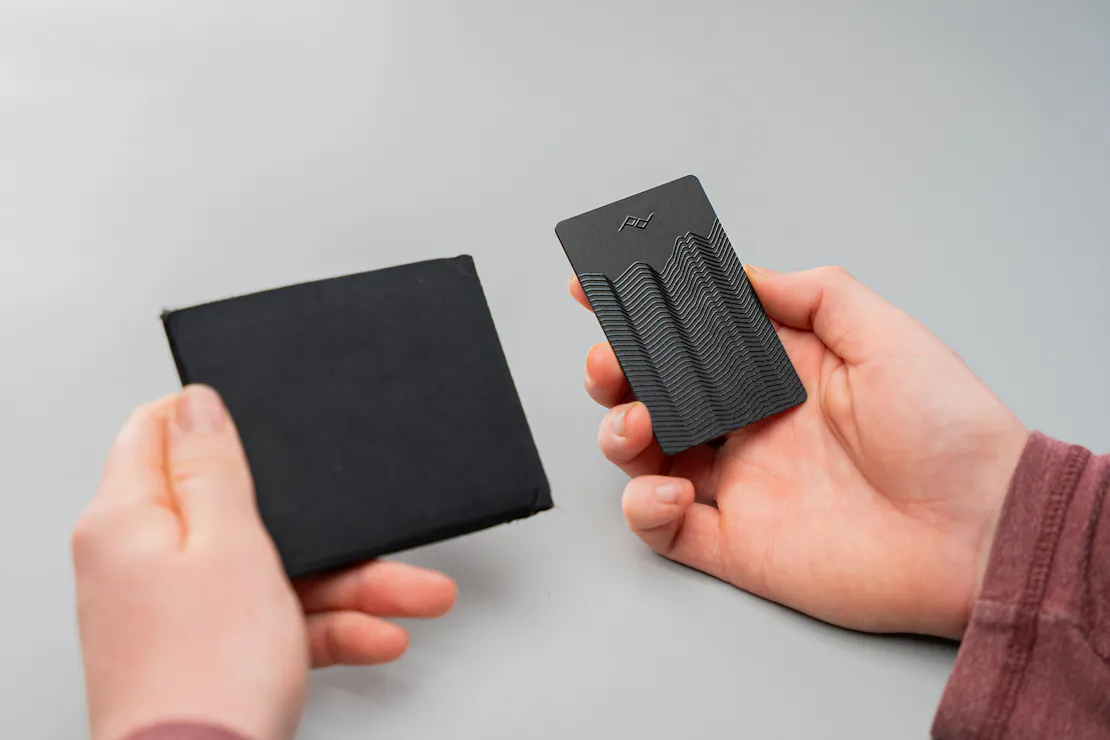 Peak Design Beacon Finder Card