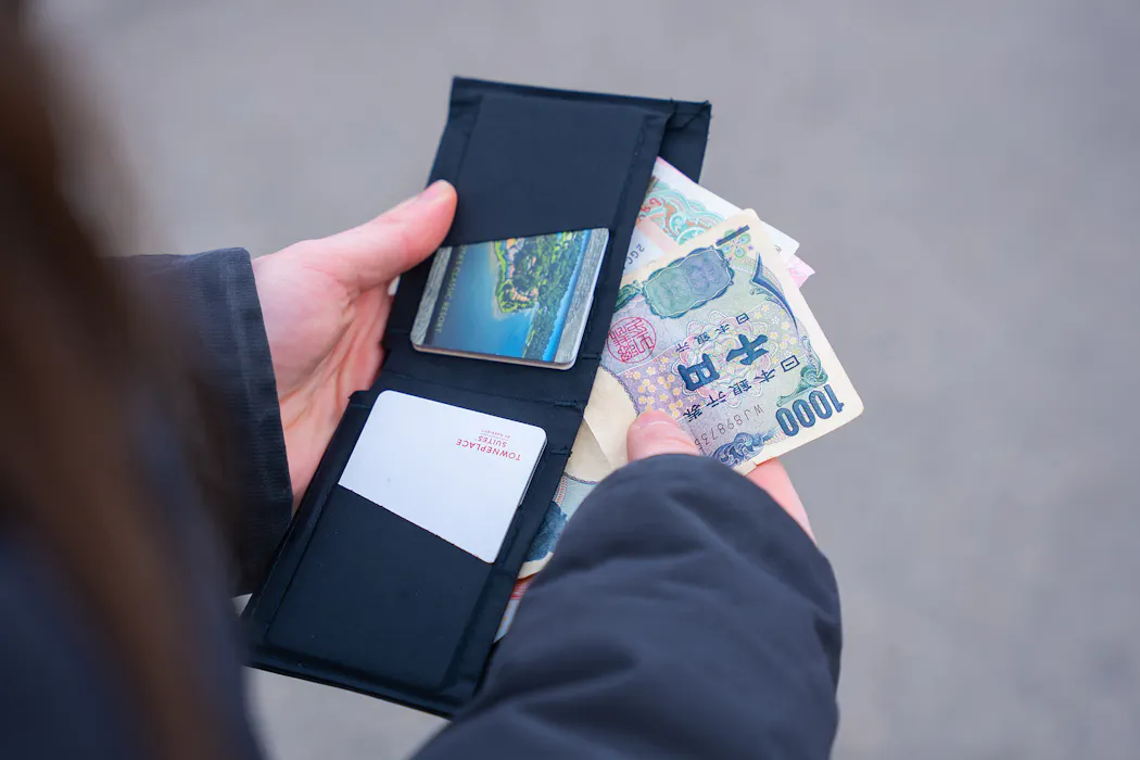 SlimFold Global Minimalist Travel Wallet Review