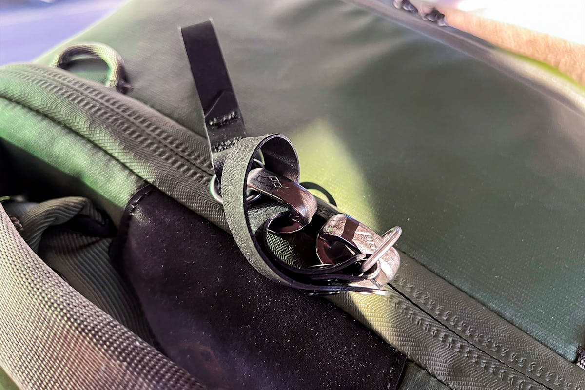 Peak Design Travel Backpack 2-in-1 Zippers