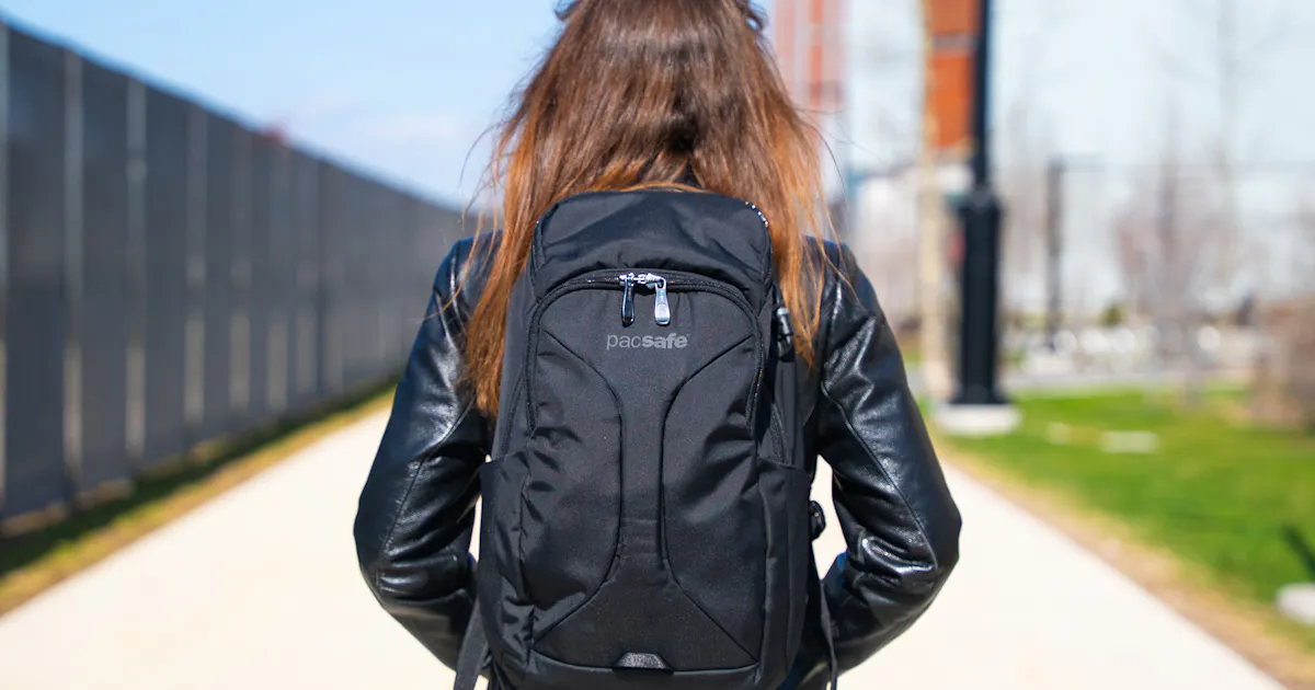 backpack travel theft Anti-Theft Convertible Bag| Sherpani Solstice on size restrictions for most major airlines Travelon Metro 43412 Anti-Theft Backpack