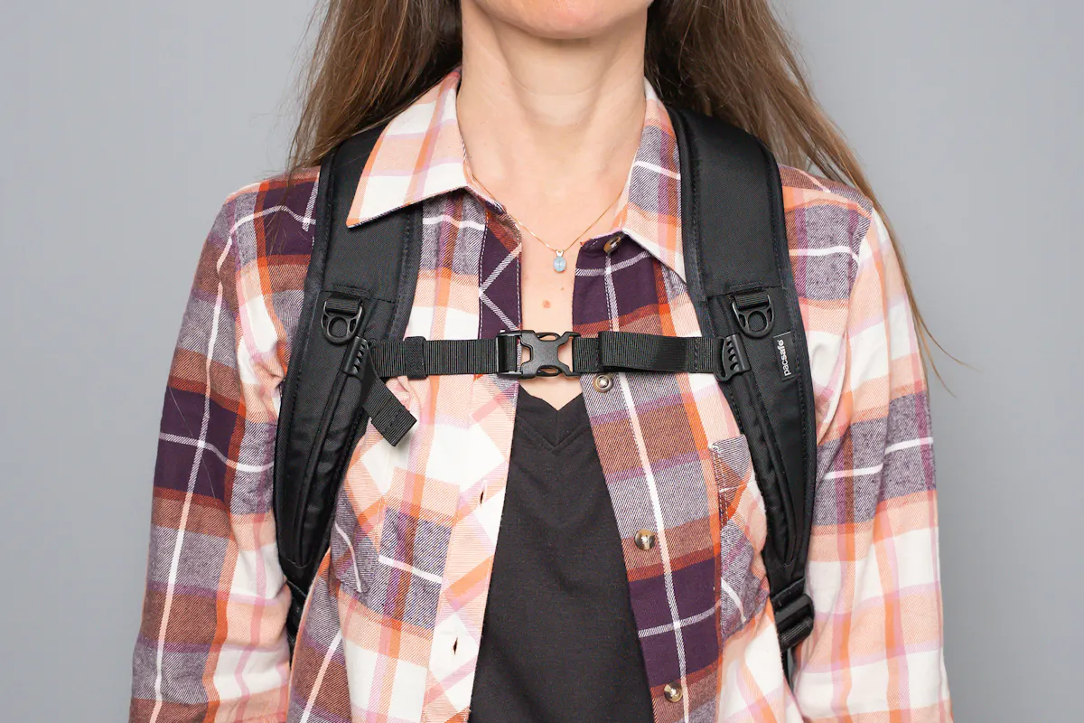 Pacsafe EXP 28L Anti-Theft Backpack Strap