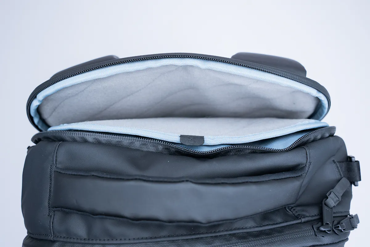 Sympl Commuter Pack 20L Laptop Compartment
