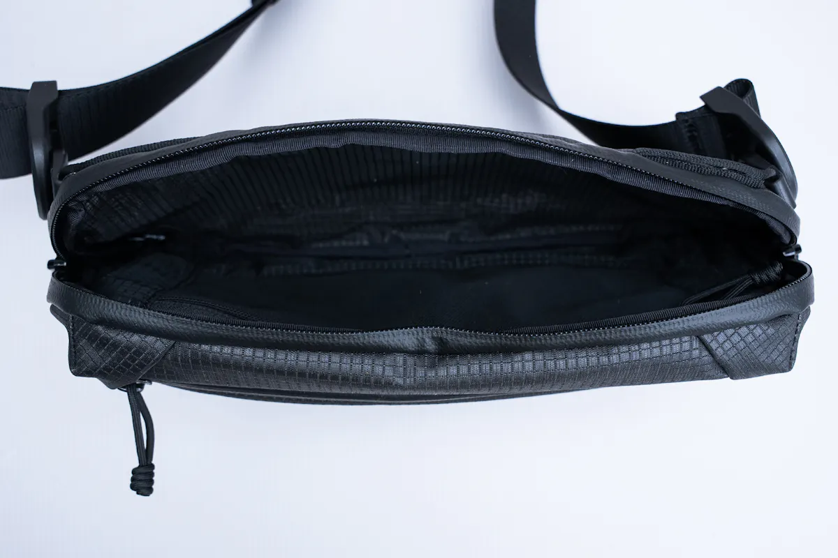 ALPAKA Momentum Sling 2L Empty Interior