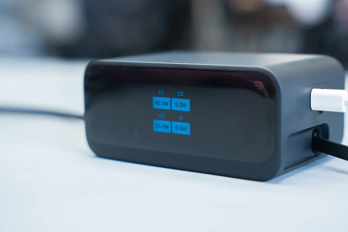 Anker Nano Charging Station (7-in-1, 100W) Screen 2