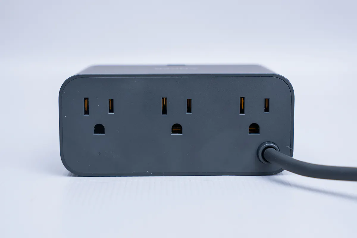 Anker Nano Charging Station (7-in-1, 100W) Power Outlet