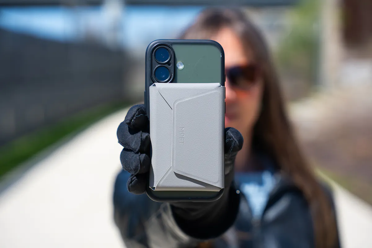MOFT Snap Field Wallet Showcase