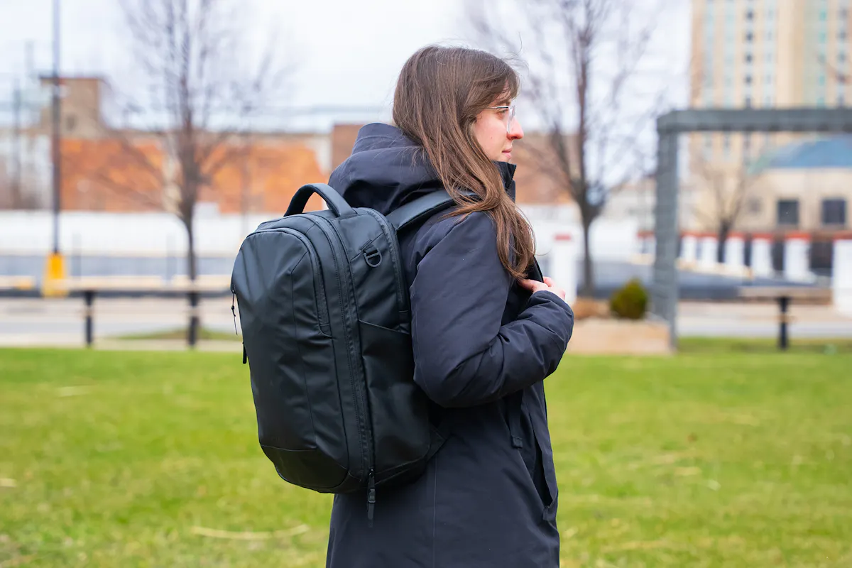 Sympl Commuter Pack 20L One Shoulder Strap