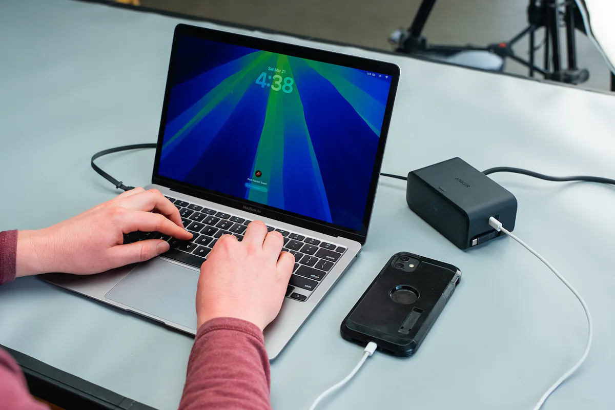 Anker Nano Charging Station (7-in-1, 100W) Laptop Phone