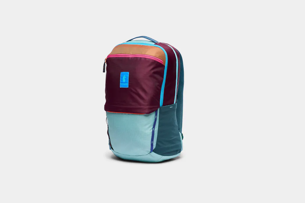 cotopaxi commuter backpack or active days in the city Cotopaxi Tapa 22L Backpack, Cada