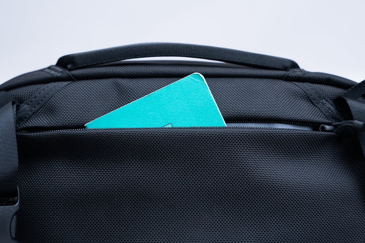 Aer Day Sling 4 Max Back Pocket