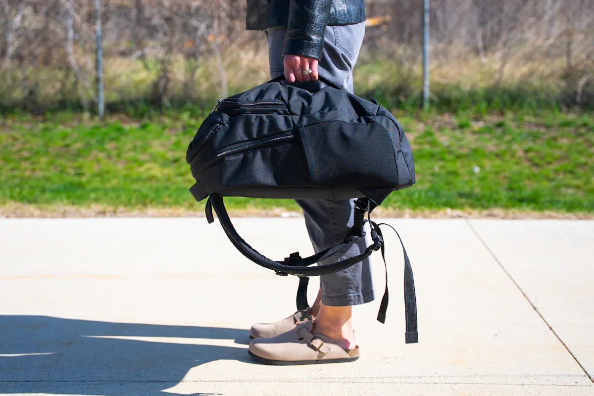 Pacsafe EXP 28L Anti-Theft Backpack Middle Handle