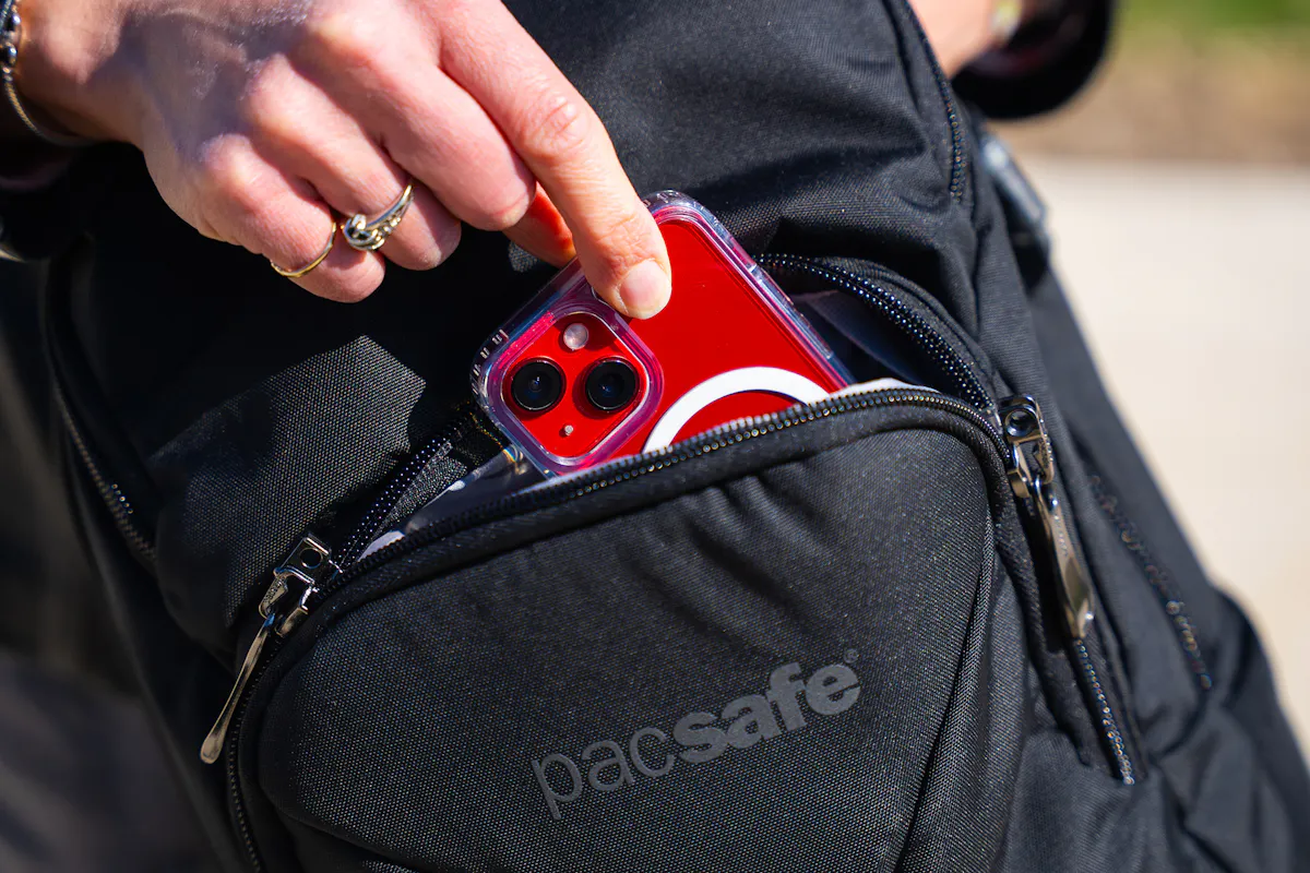 Pacsafe EXP 28L Anti-Theft Backpack Phone