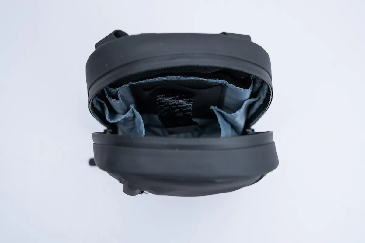 Sympl Phone Sling 1.5L Side Inside