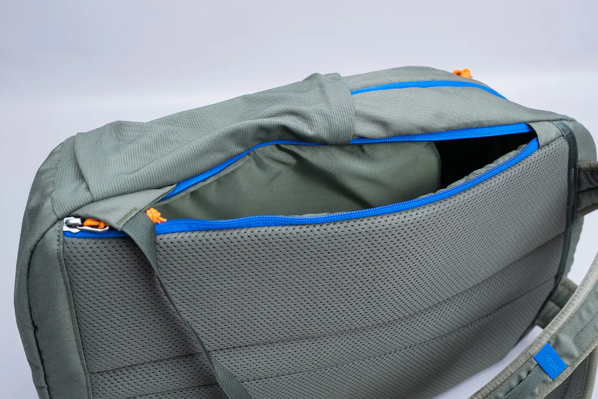 Cotopaxi Abierto 26L Daypack Laptop Compartment