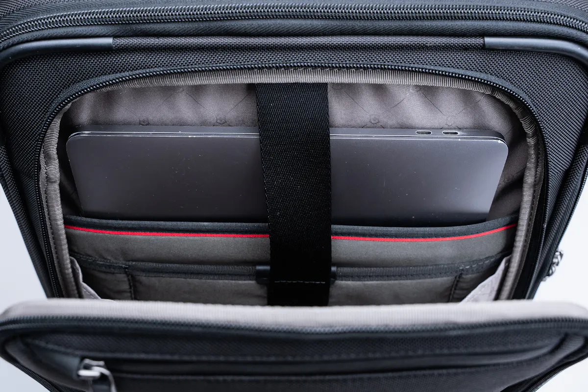 Victorinox Werks Traveler 7.0 Frequent Flyer Carry-On Laptop