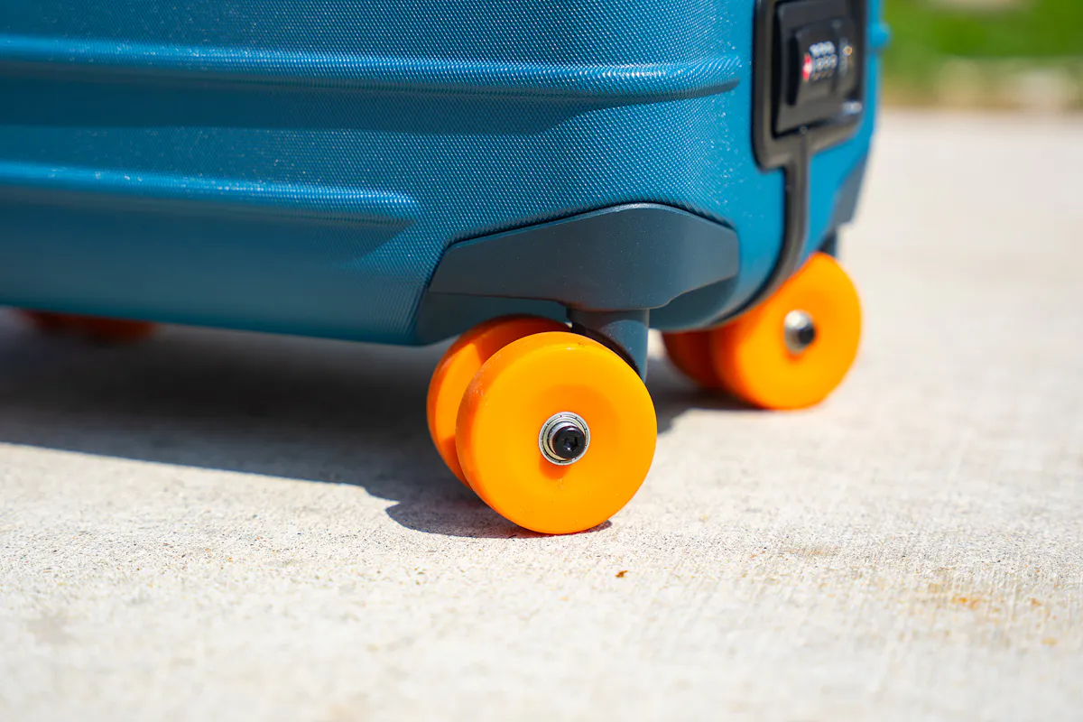 Cotopaxi Coraza Carry-On Wheels