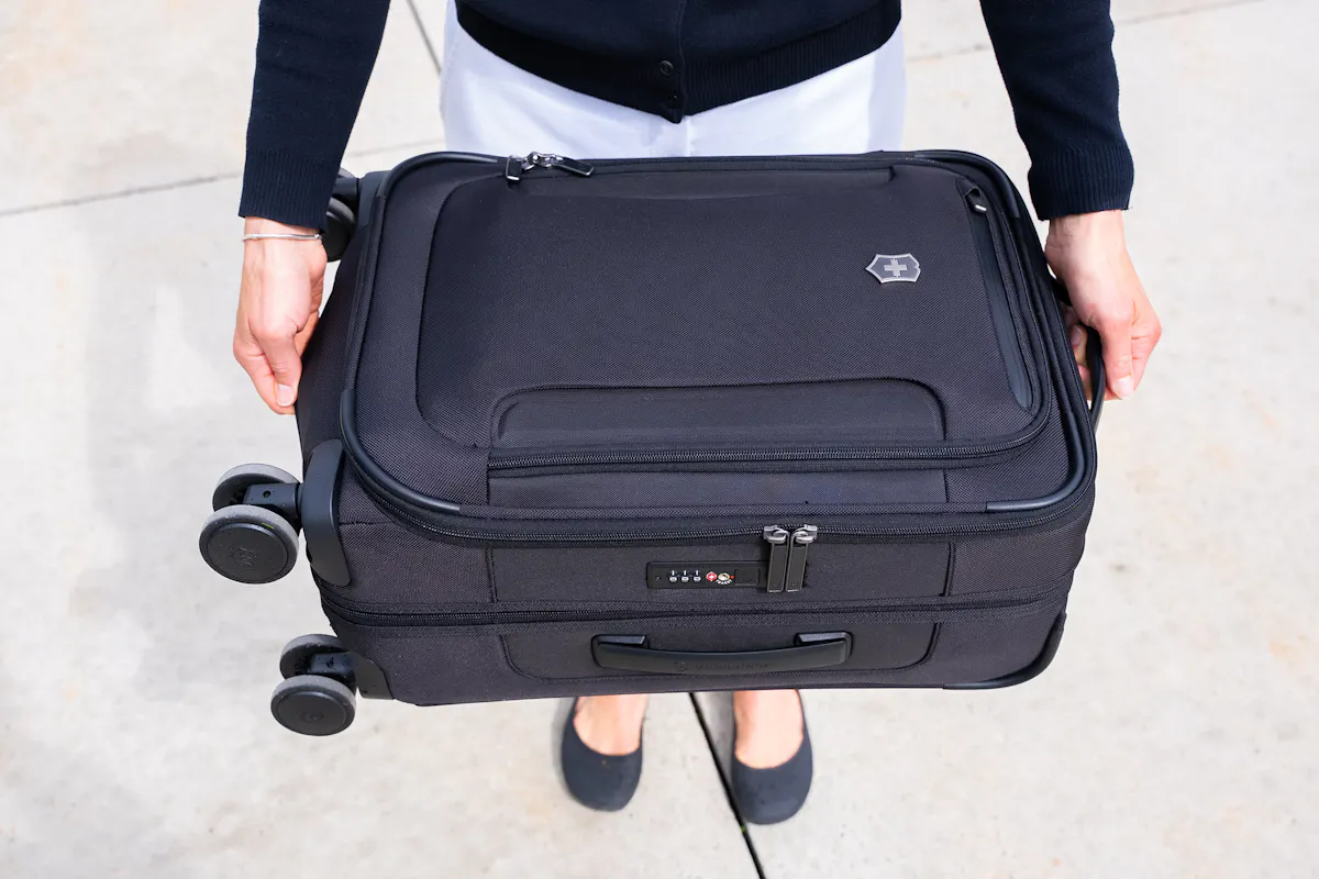 Victorinox Werks Traveler 7.0 Frequent Flyer Carry-On Bottom Handle