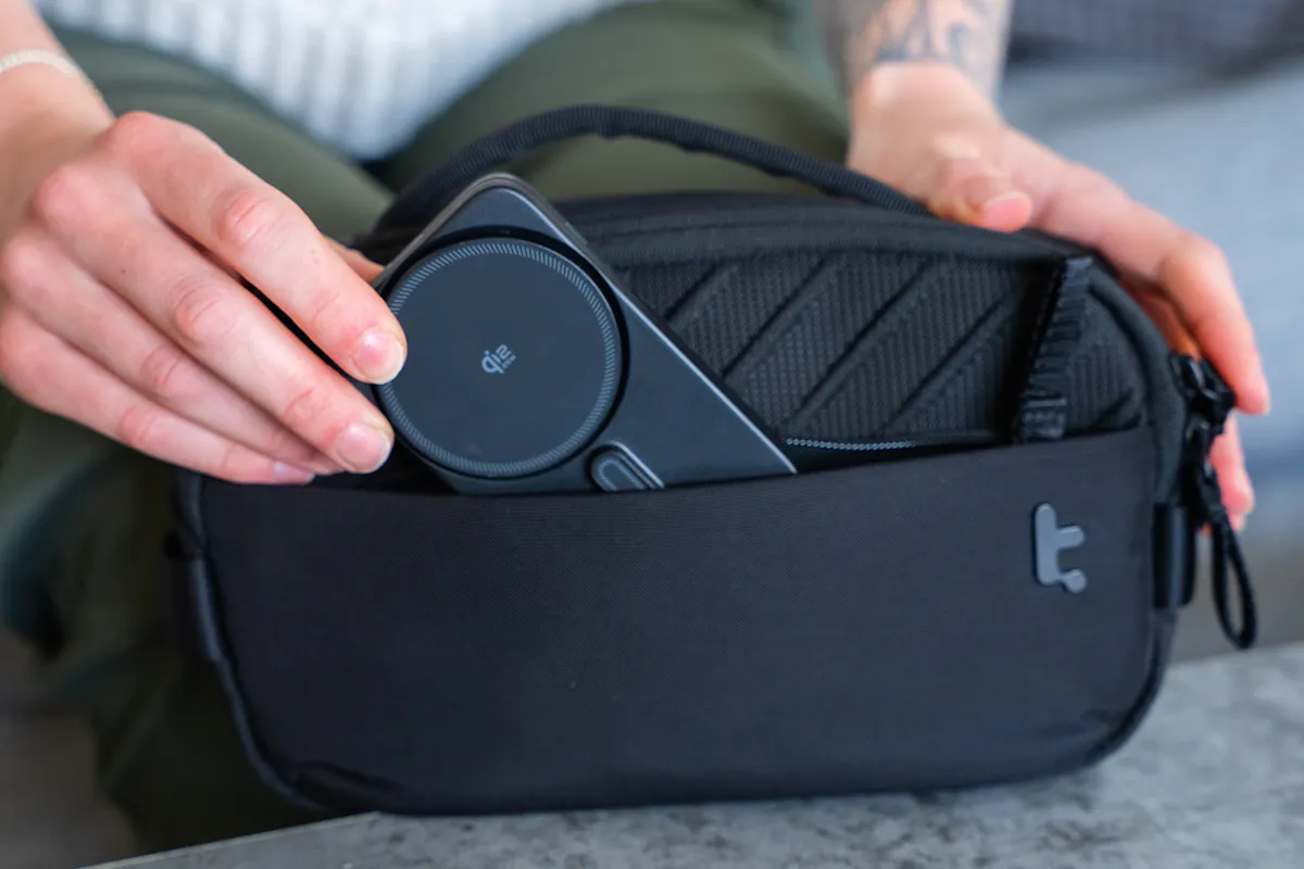 ESR CryoBoost Foldable 3-in-1 Magnetic Charging Station (25W) Pouch