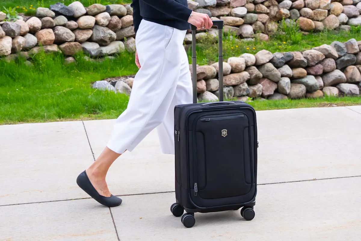 Victorinox Werks Traveler 7.0 Frequent Flyer Carry-On In Use