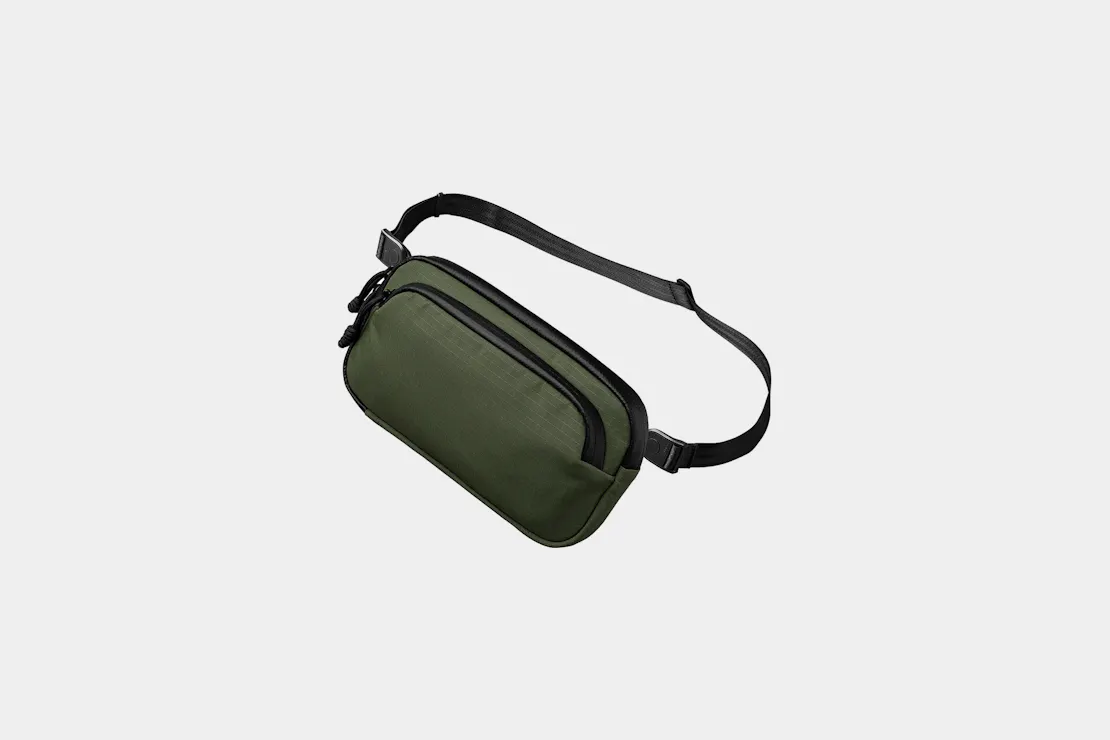 ALPAKA Bravo Passport Pouch