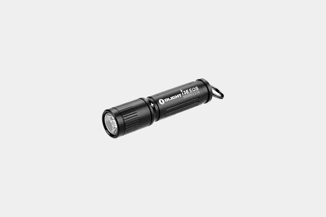olight 13e eos flashlight I3E A Philips LUXEON TX LED emitter combines with a Total Internal Reflector lens to deliver 90 lumens of light in a homogeneous beam pattern Olight i3E EOS Keychain Flashlight