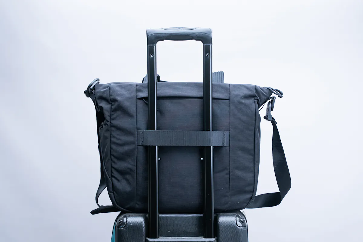 ALPAKA Bravo Tote V2 (14L) Review | Pack Hacker